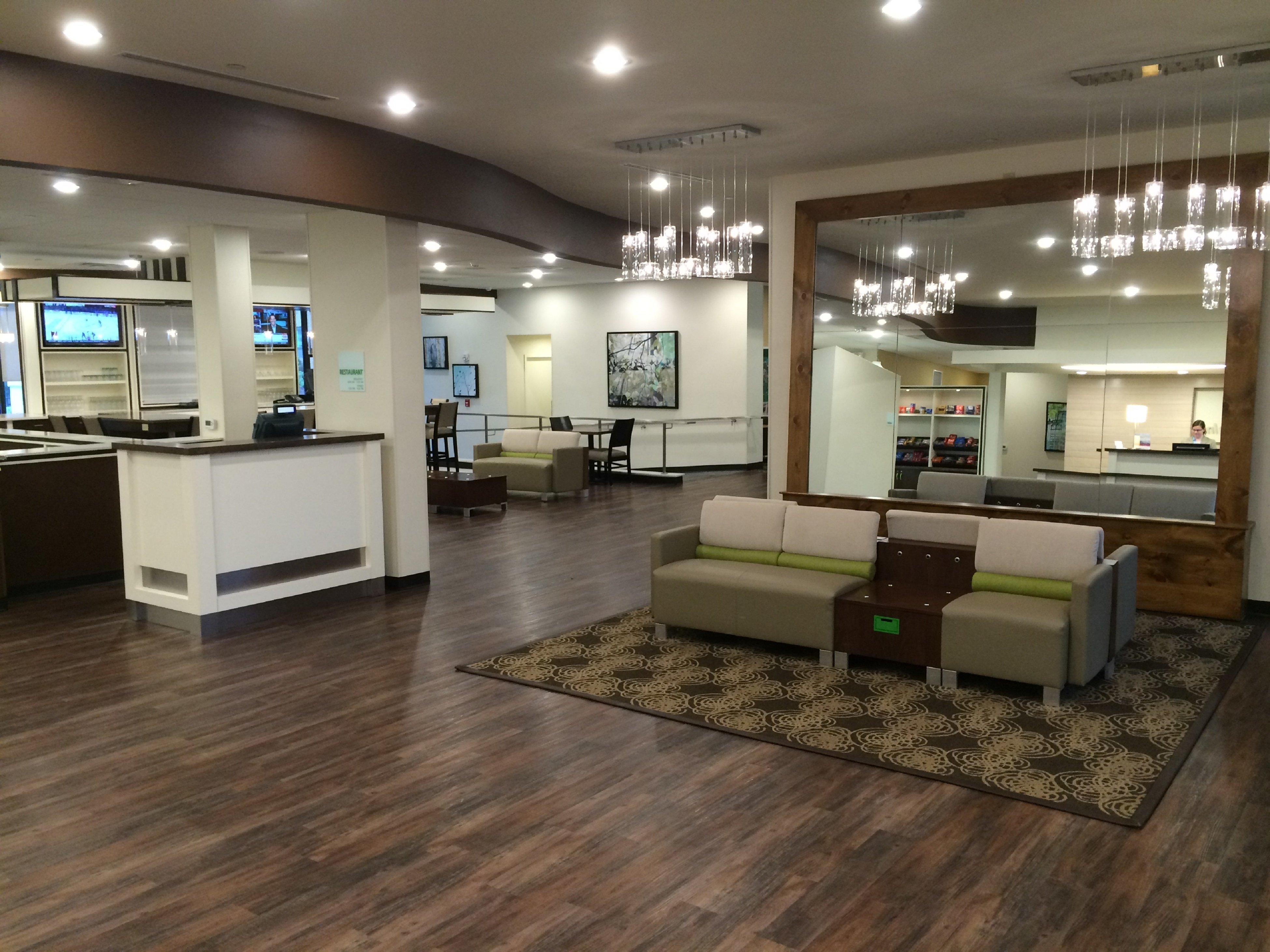 Holiday Inn Greensboro Coliseum By Ihg Bagian luar foto