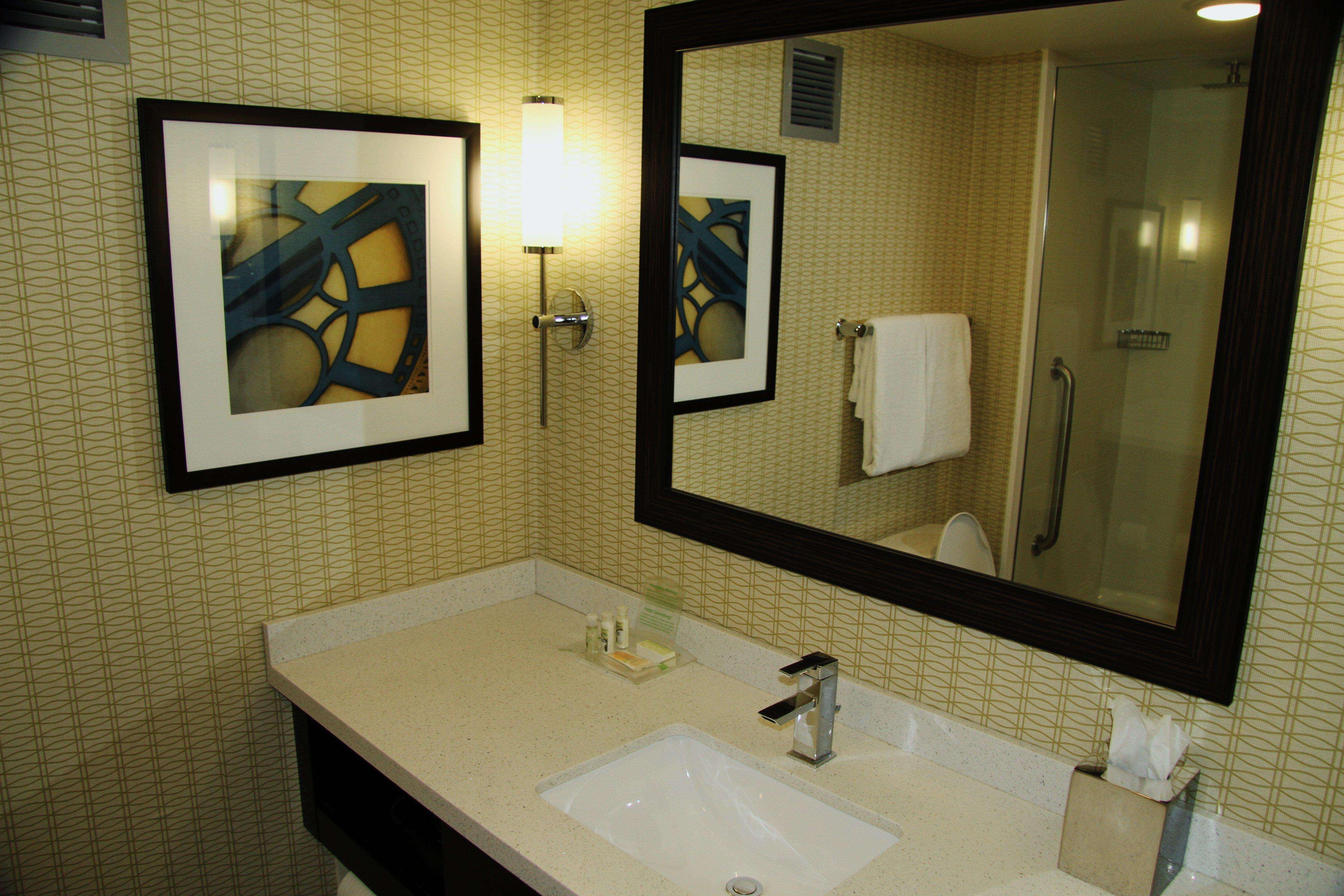 Holiday Inn Greensboro Coliseum, An Ihg Hotel Bagian luar foto