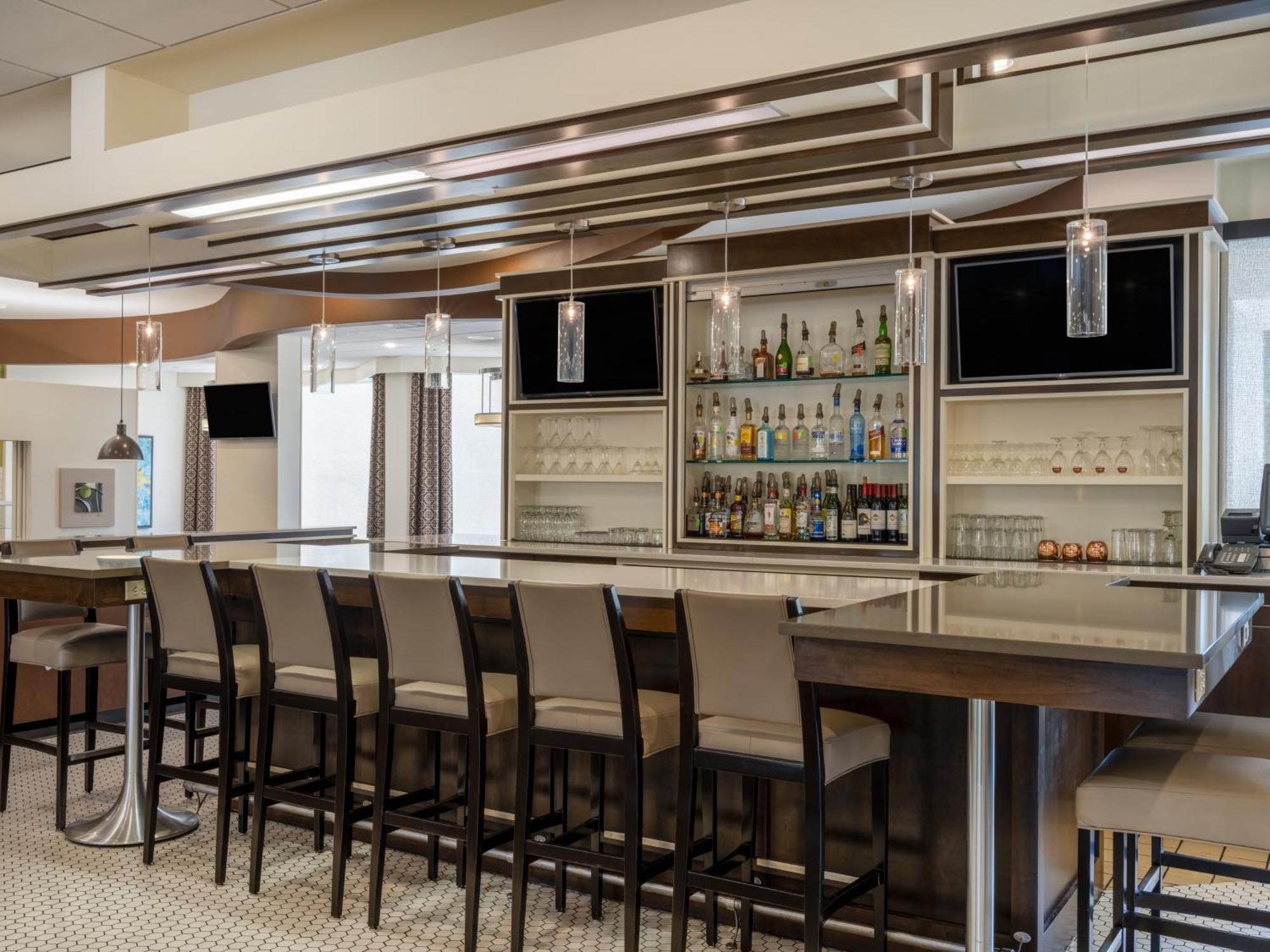 Holiday Inn Greensboro Coliseum By Ihg Bagian luar foto