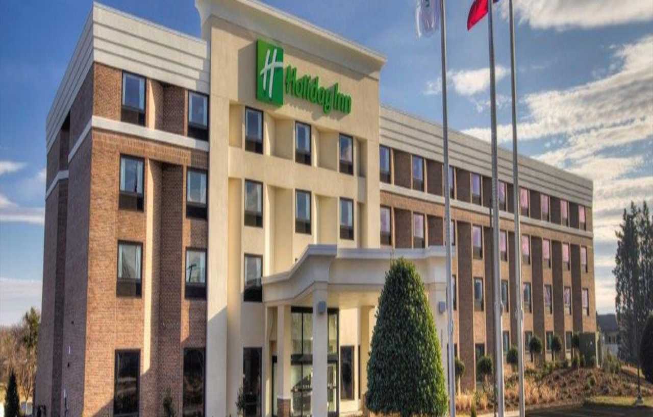 Holiday Inn Greensboro Coliseum By Ihg Bagian luar foto