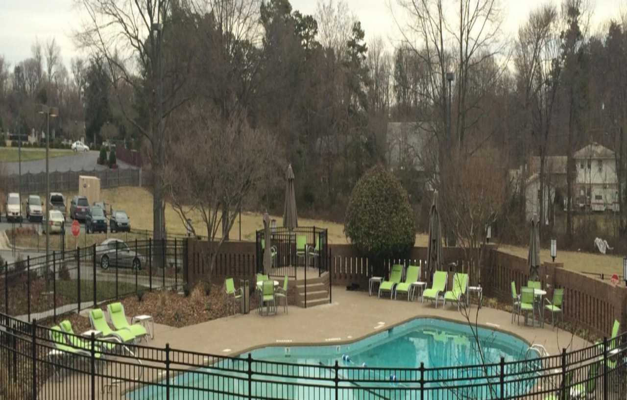Holiday Inn Greensboro Coliseum By Ihg Bagian luar foto